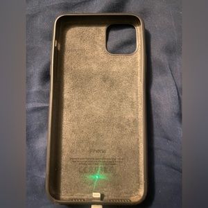 Apple Smart Charging case